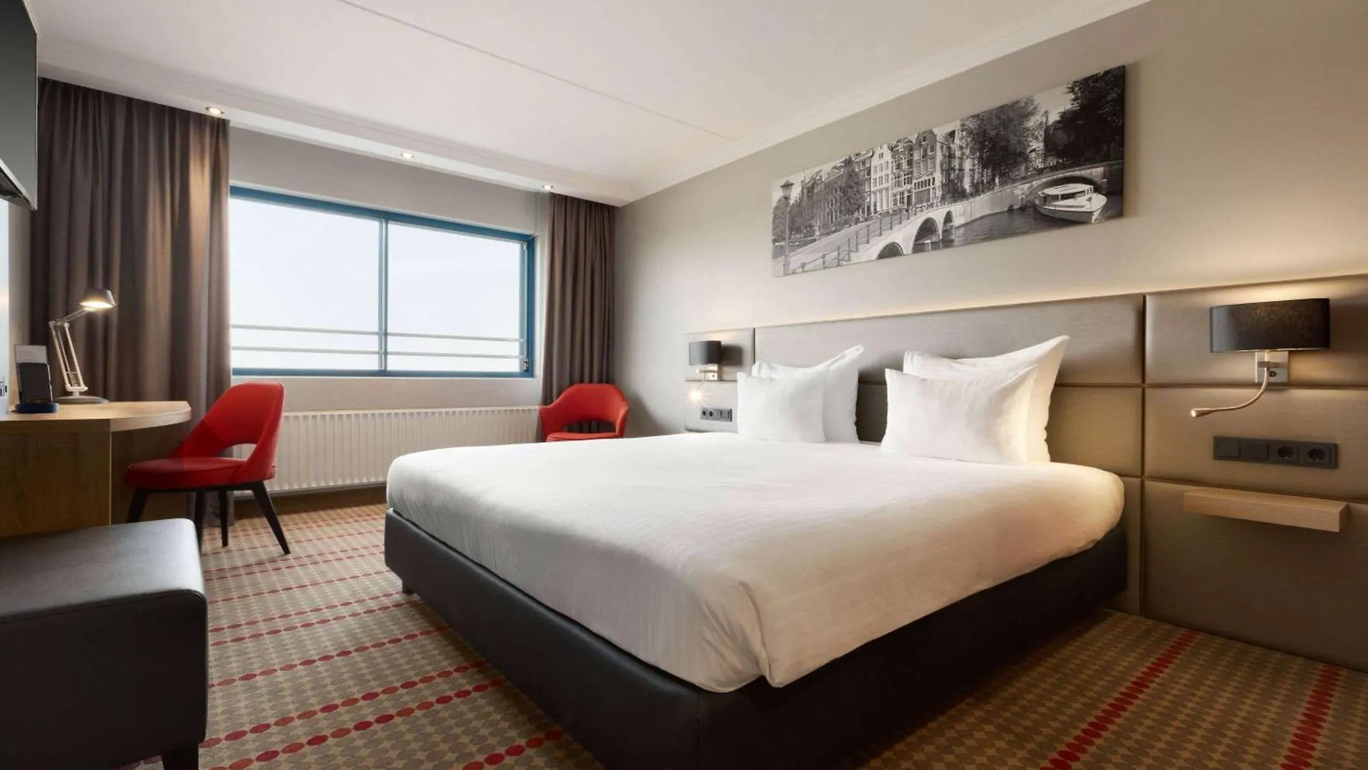 Ramada By Wyndham Amsterdam Airport Schiphol Hotel Badhoevedorp