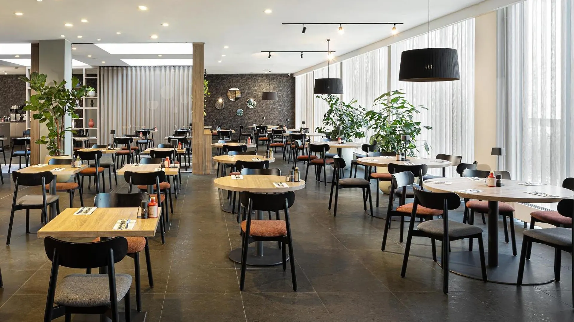 Ramada By Wyndham Amsterdam Airport Schiphol Hotel Badhoevedorp