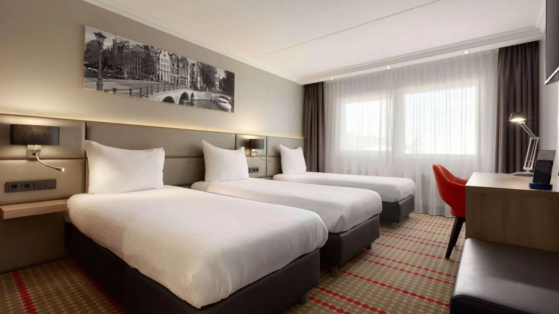 Ramada By Wyndham Amsterdam Airport Schiphol Hotel Badhoevedorp