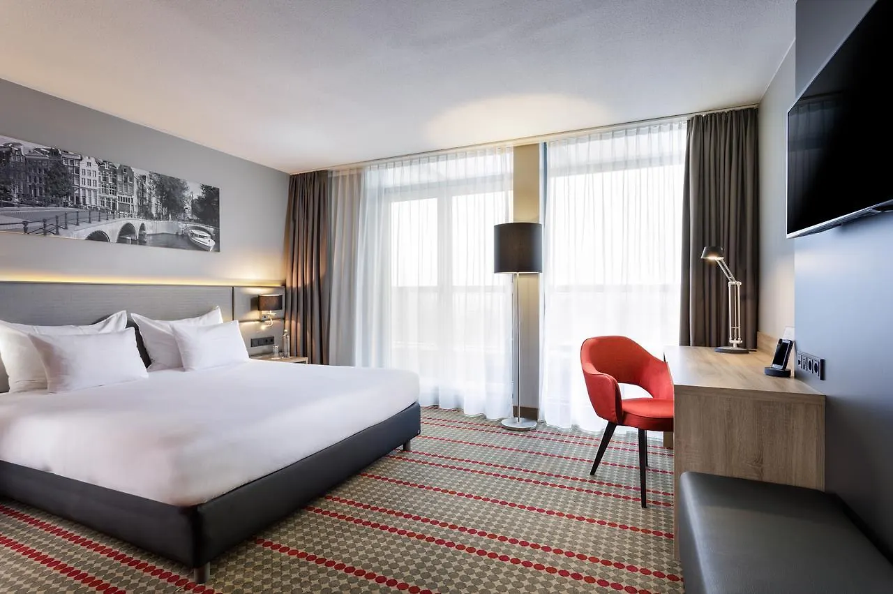 Ramada By Wyndham Amsterdam Airport Schiphol Hotel Badhoevedorp